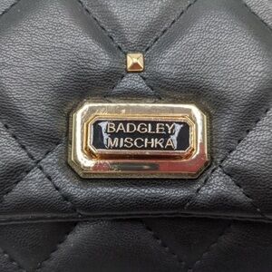 Badgley Mischka Quilted Handbag & Phone Case Set